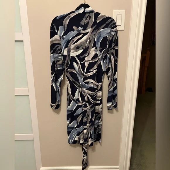 Diamond Tea Abstract Baroque Print Short Lightweight Robe - Size Large - Picture 3 of 5